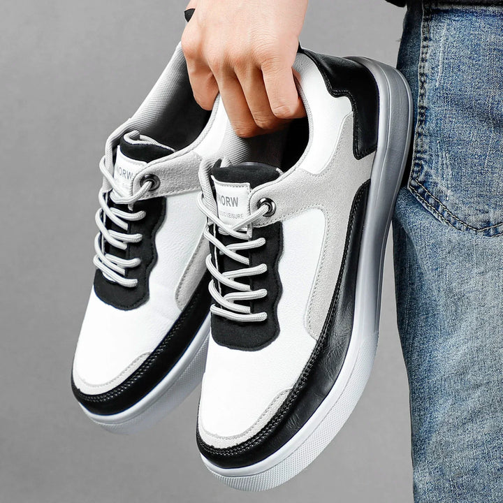 Adi Sneaker